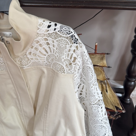 Venus Lace Contrast Utility Jacket - Picture 8 of 15